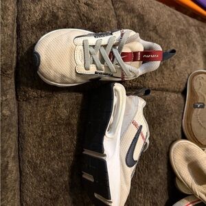 Nike Kids Sneakers - Cream and Black